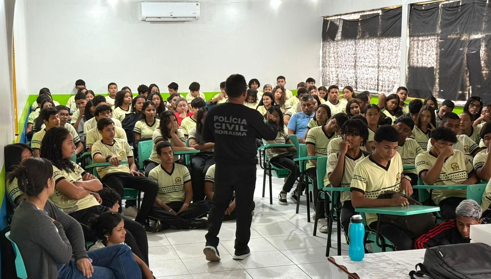 PCRR leva palestra educativa sobre drogas a estudantes do ensino médio em Boa Vista