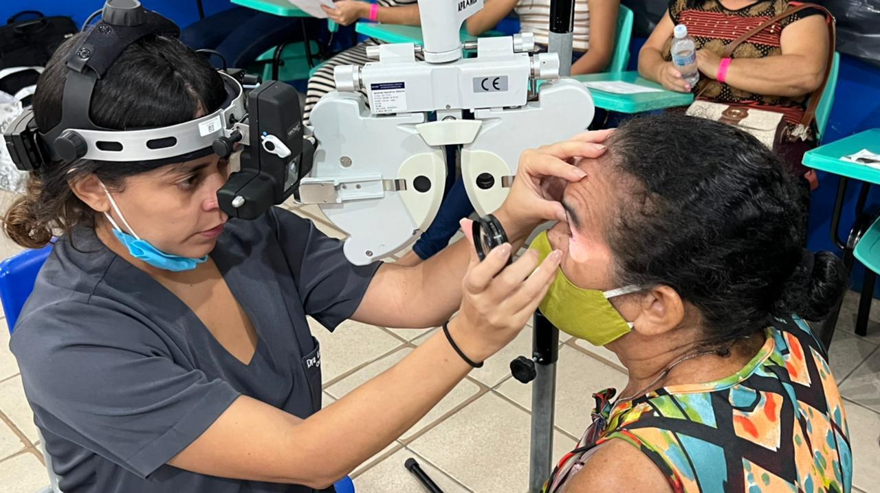 Programa Saúde Itinerante leva atendimento médico para população da Vila Barauana, em Caracaraí