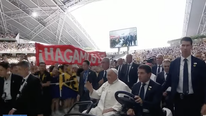 Um Papa despojado, servidor, semelhante aos homens