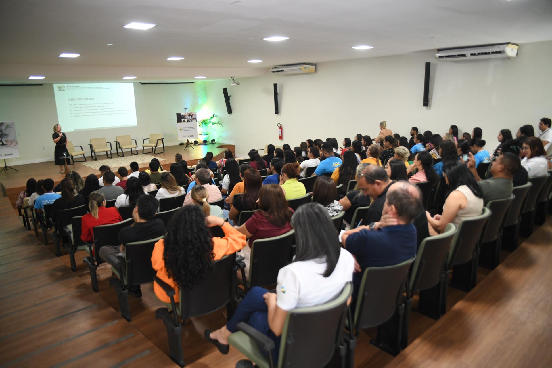 Setrabes realiza palestra sobre assédio moral para trabalhadoras do Suas