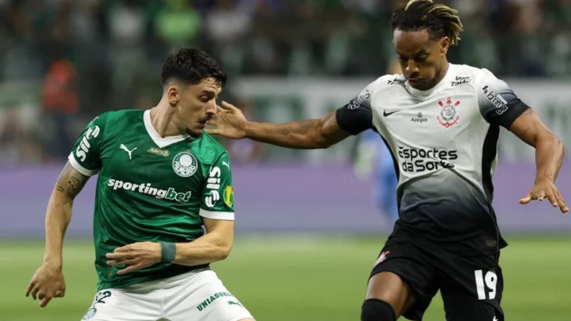 CORINTHIANS BATE O PALMEIRAS E ESQUENTA A SEMANA DE DUELOS NA COPA DO BRASIL