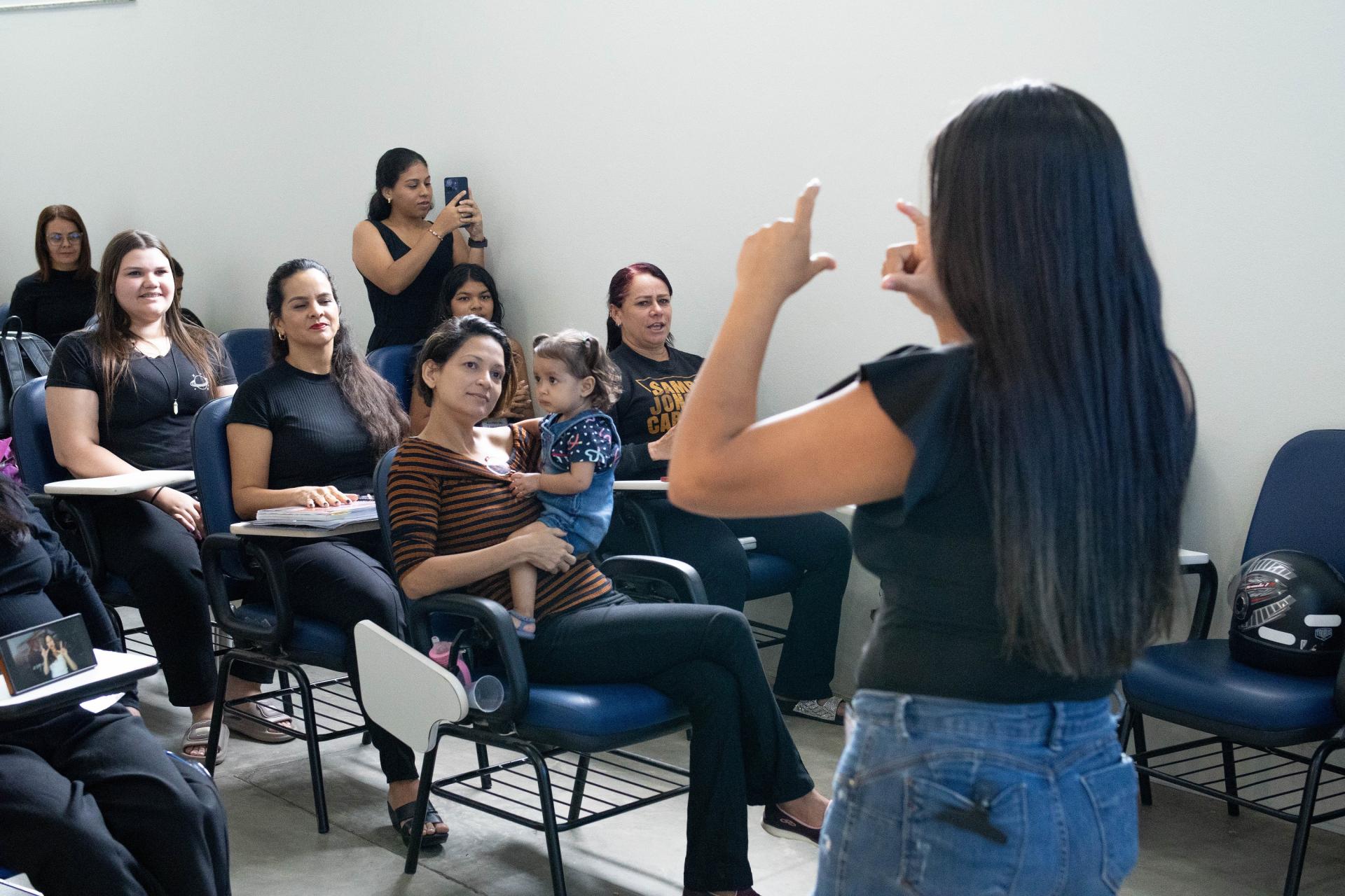 Escolegis oferece 370 vagas em cursos de saúde, estética e culinária