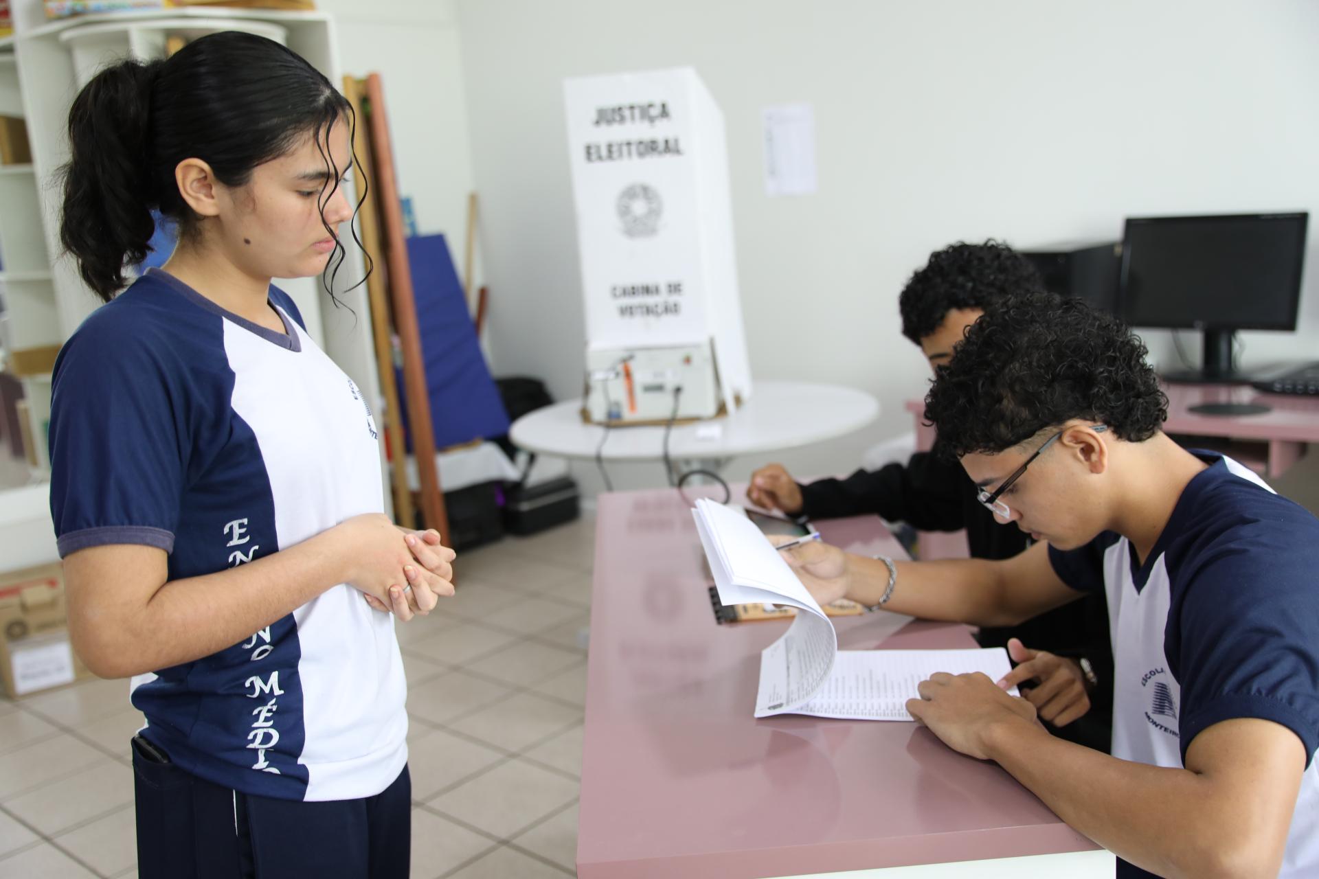 Projeto Parlamento Jovem estimula participação política de estudantes em Roraima