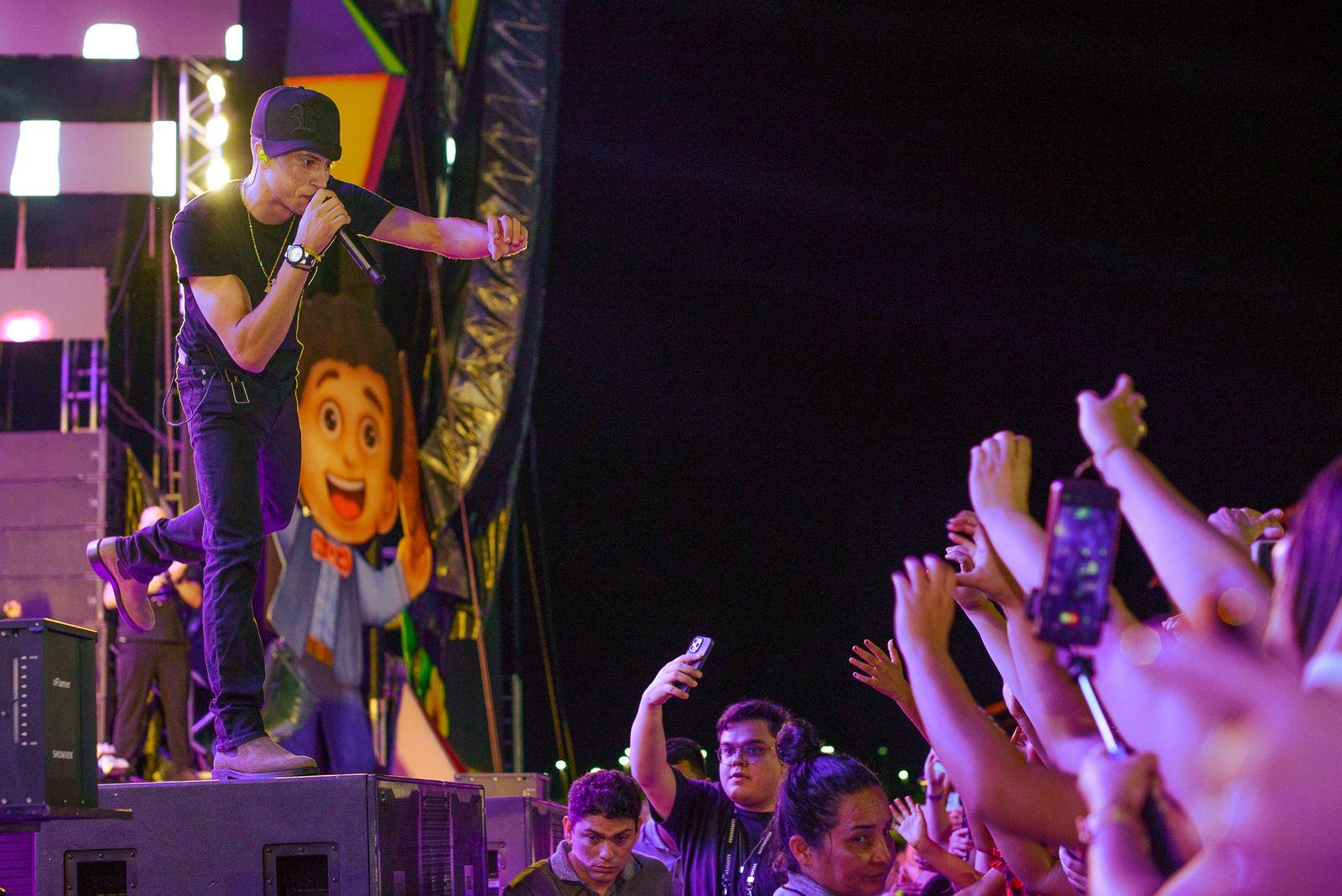 Três atrações nacionais animam segunda noite do arraial da família roraimense