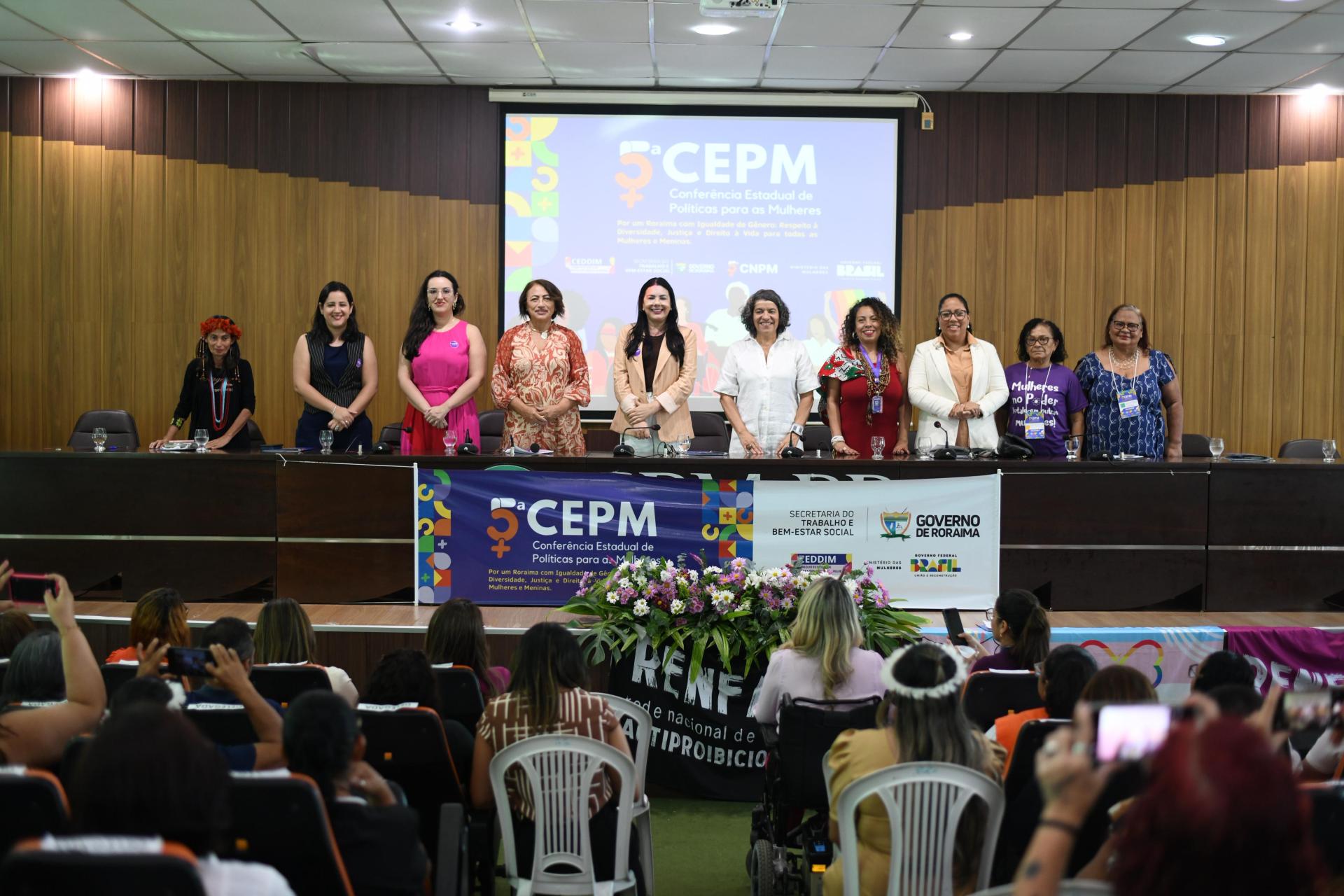 Conferência debate políticas para mulheres em Roraima