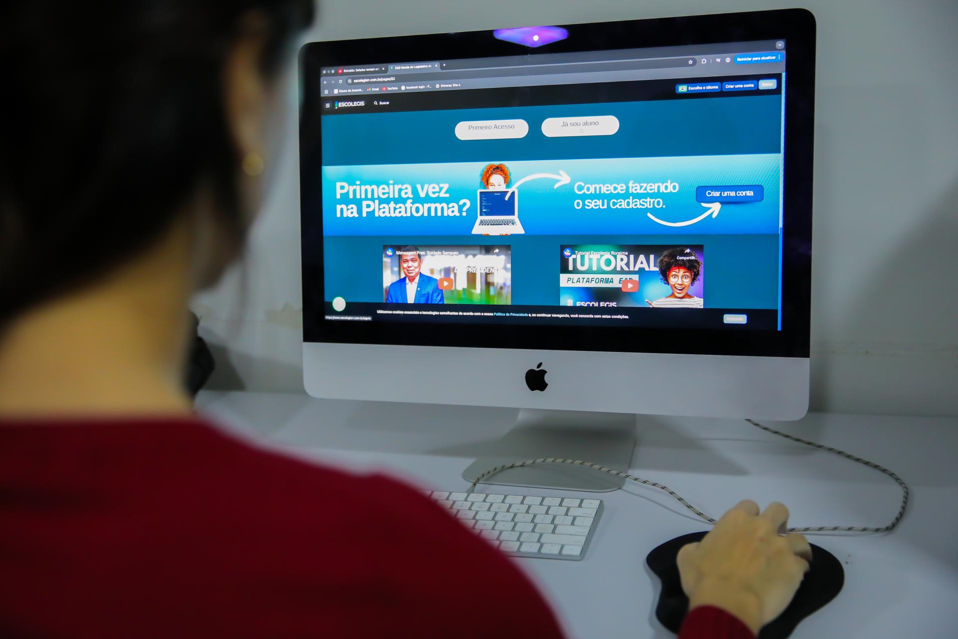 Escolegis abre inscrições para 45 mil vagas em cursos EaD