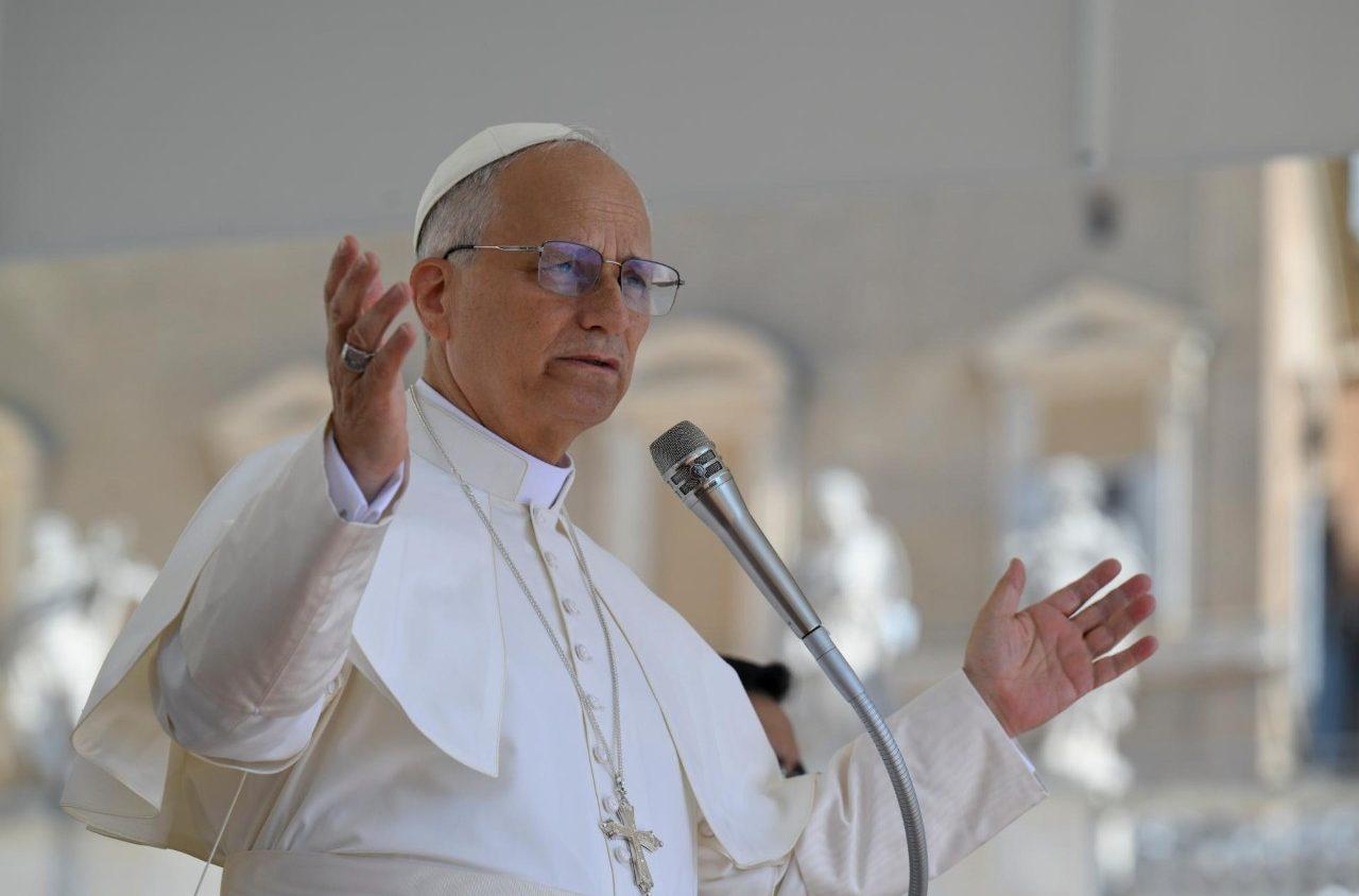 Papa Leão XIV destaca que a Eucaristia se vive também no cotidiano