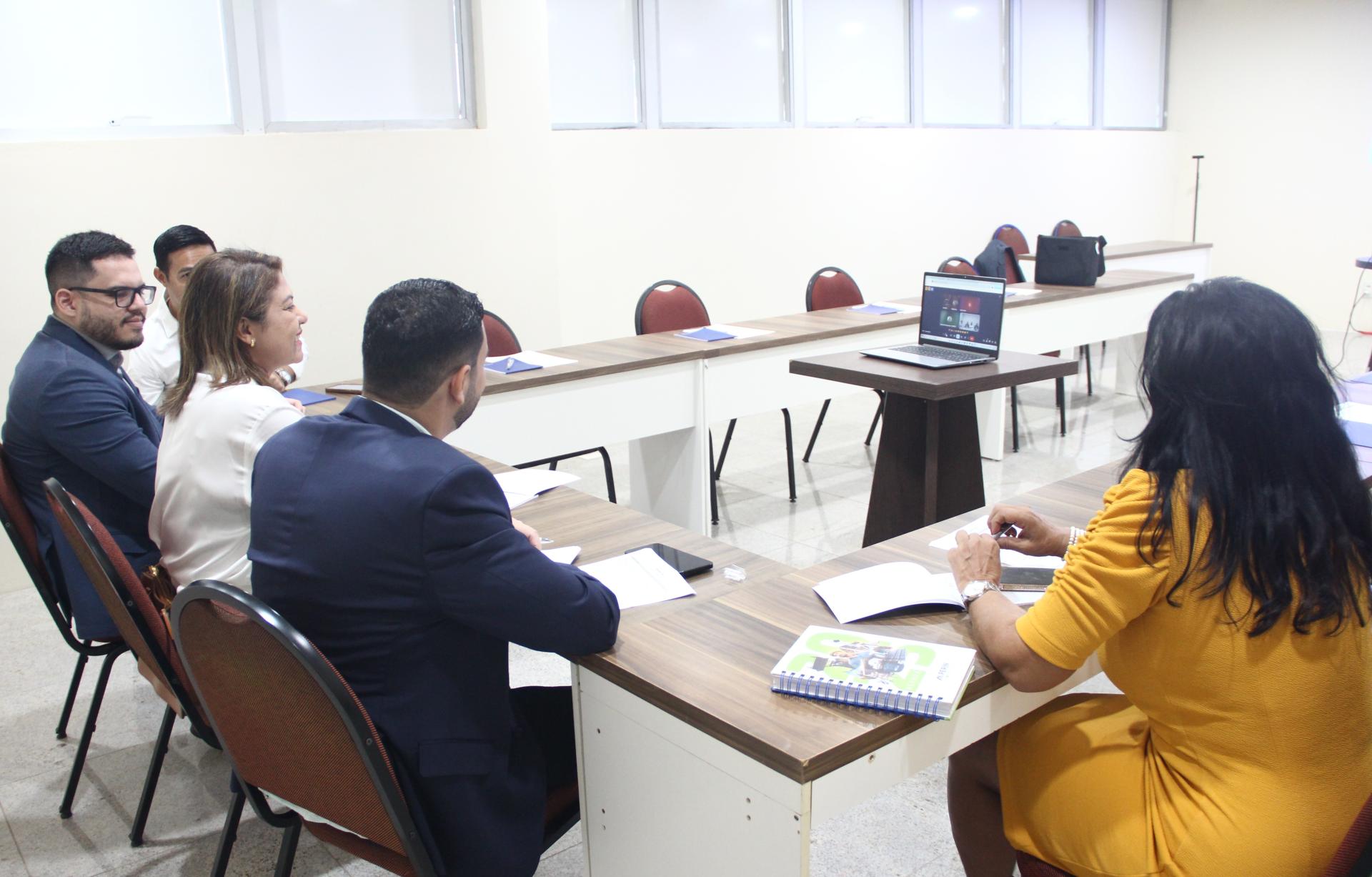 Roraima discute ensino indígena e prevenção de desastres