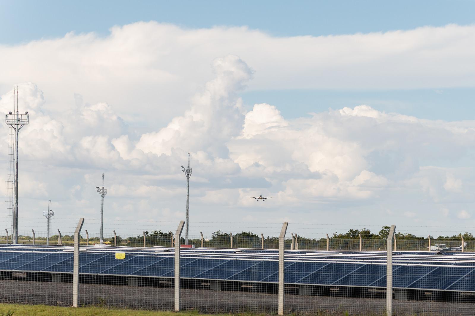 Boa Vista Airport inaugura usina fotovoltaica com capacidade para suprir 100% da demanda de energia