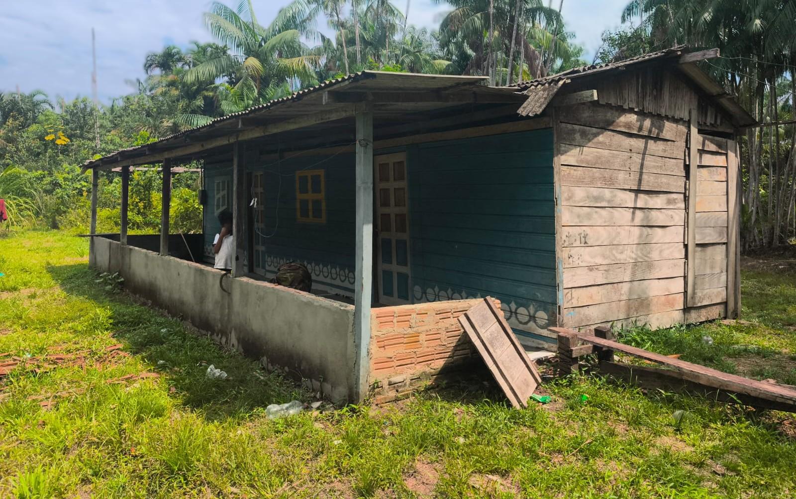 Duas crianças em situação de maus-tratos e abandono são resgatadas no Baixo Rio Branco