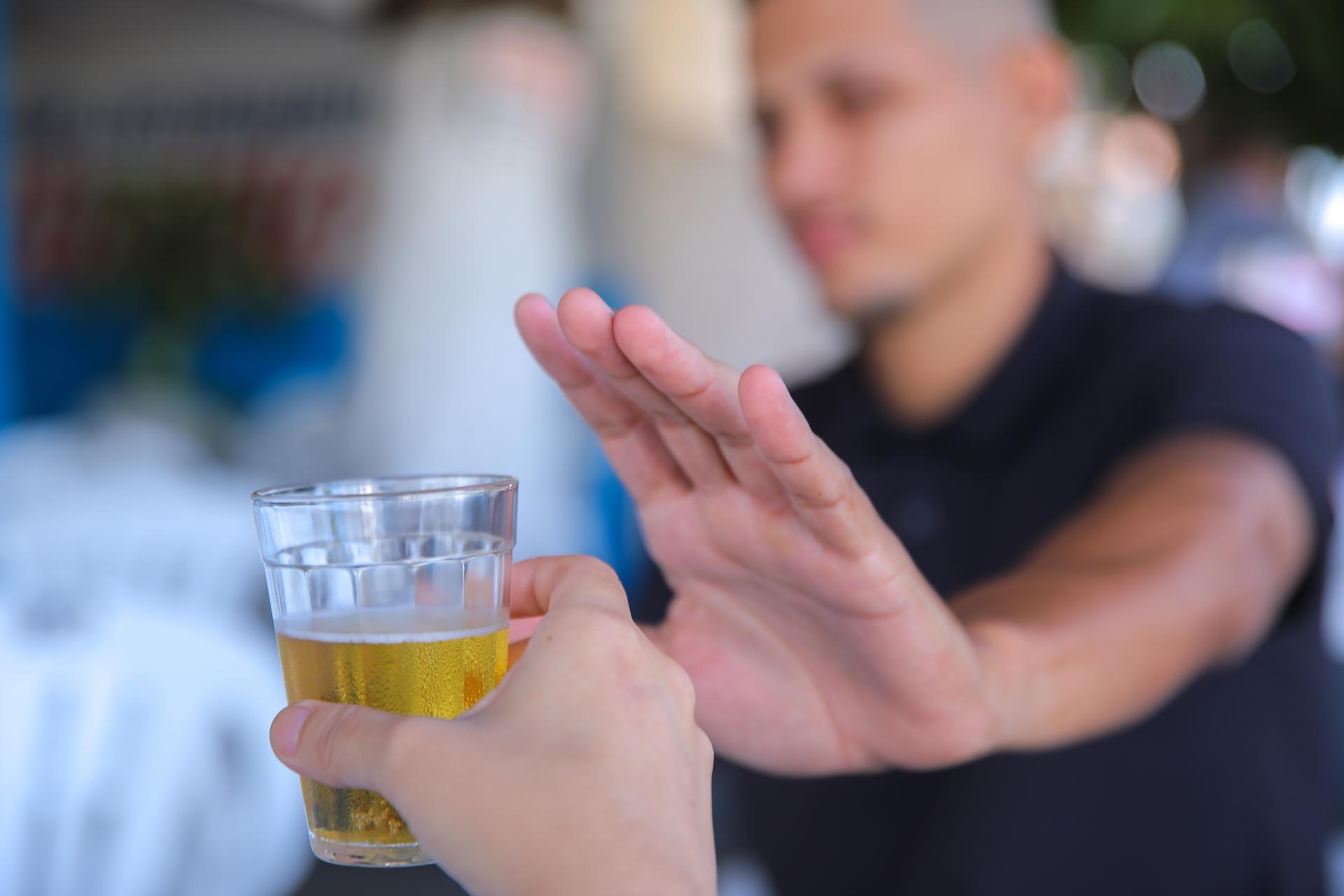 Lei estadual reforça papel do poder público em prol dos dependentes de álcool