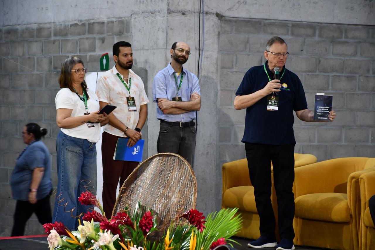 Muticom 2025 lança livros e apresenta texto-base sobre Comunicação e Ecologia Integral