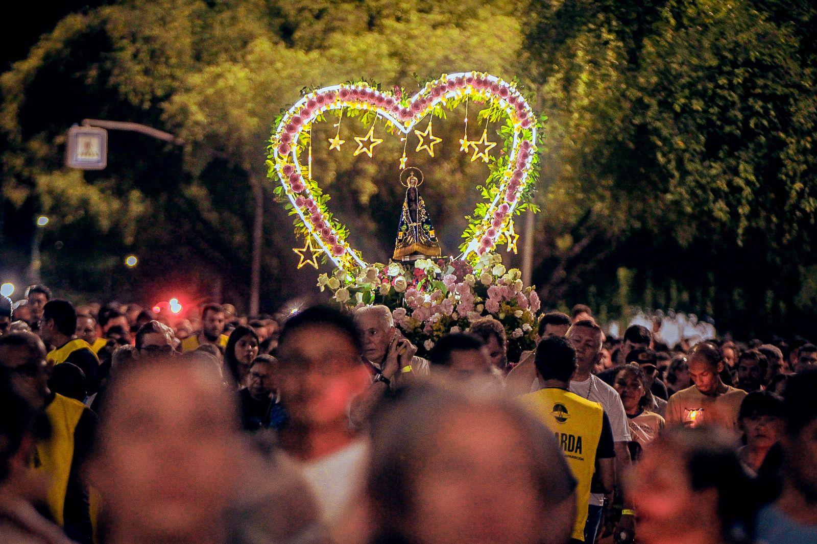 Milhares de fiéis participam da tradicional Romaria em honra a Nossa Senhora Aparecida em Boa Vista