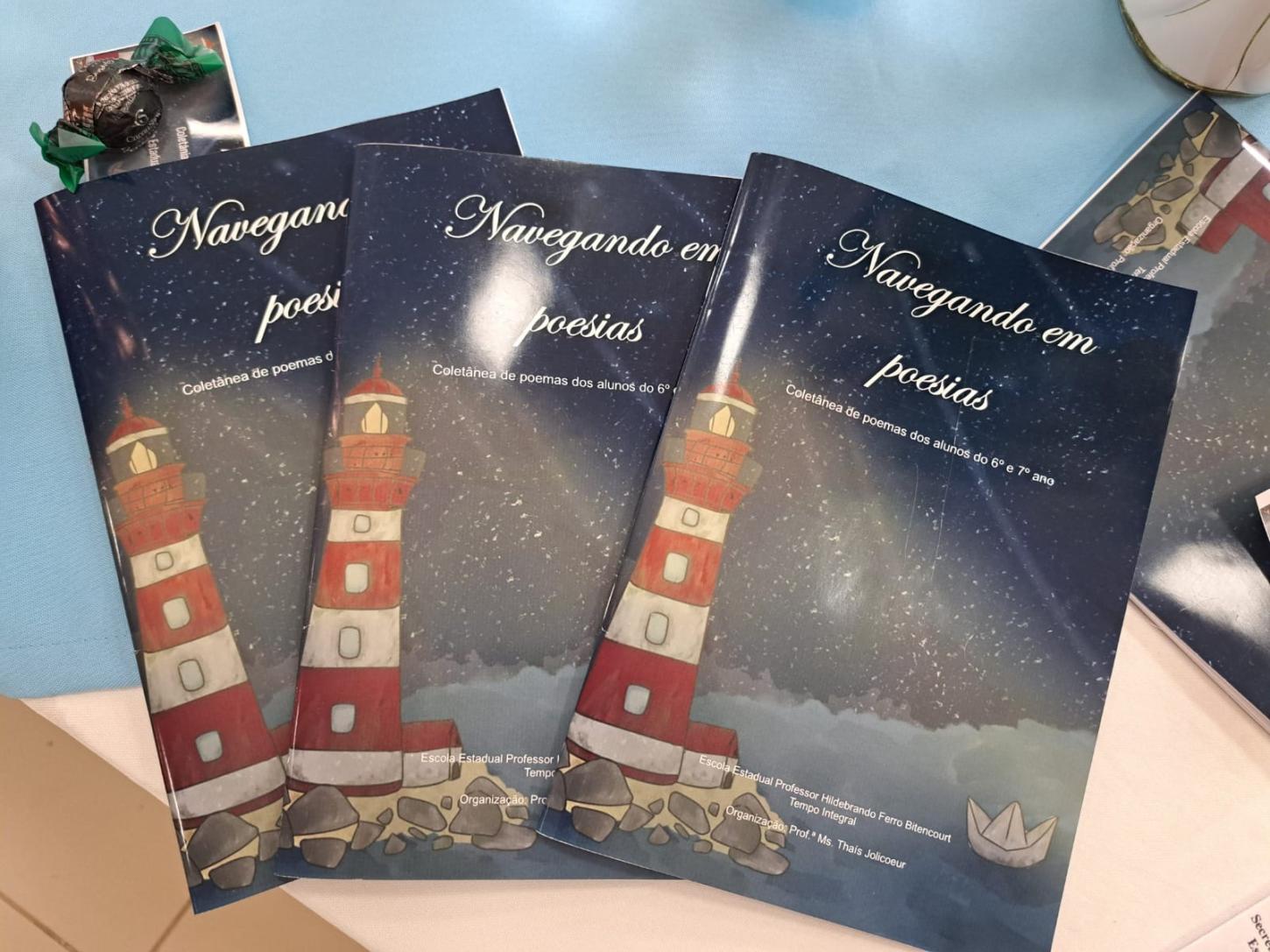 Escola reúne produções e lança “Navegando em Poesias”