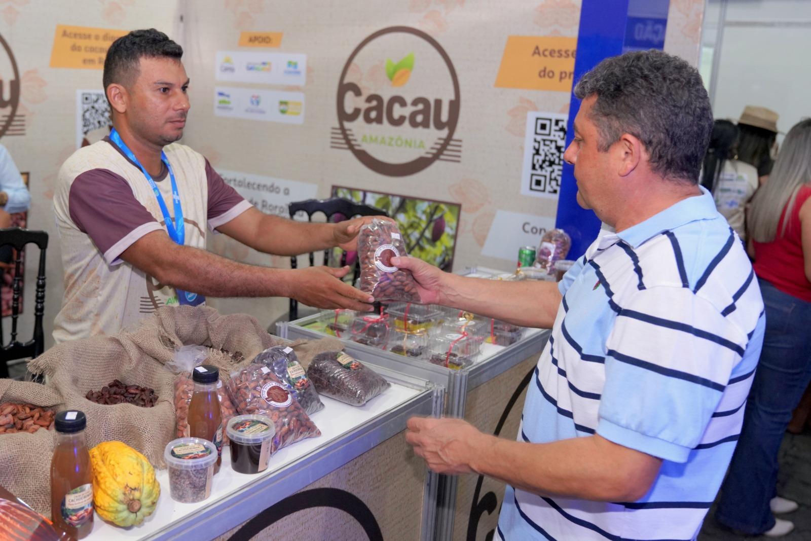Família de Caroebe transforma cacau em negócio e leva sabor regional à Expoferr Show