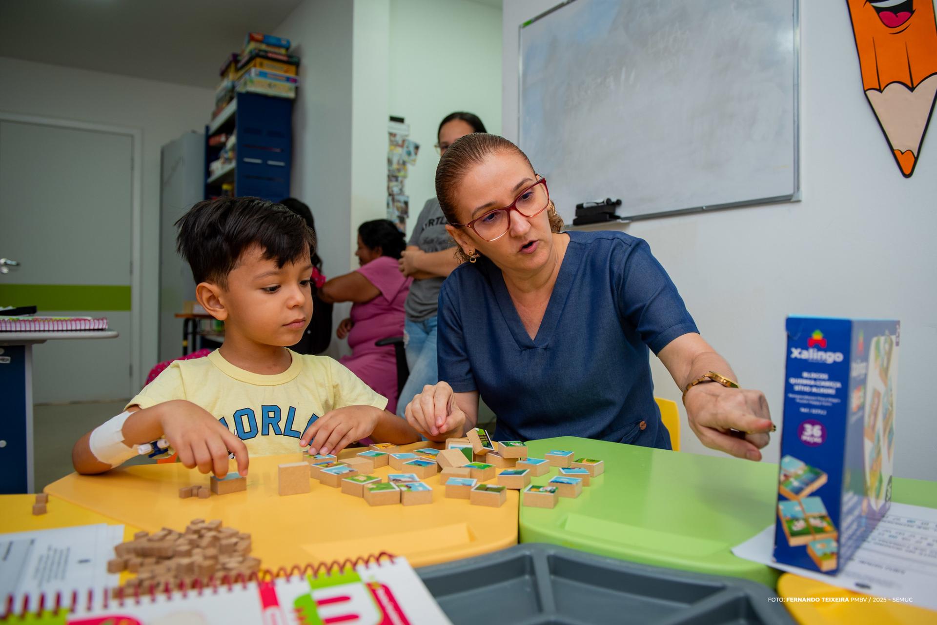 Hospital da Criança mantém rotina escolar de pacientes durante internação