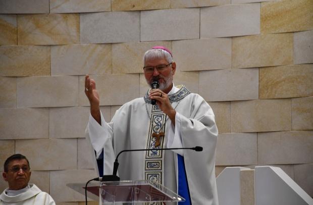 O bispo de Roraima preside a celebração eucarística no ponto alto da 82ª Romaria Estadual da Medianeira