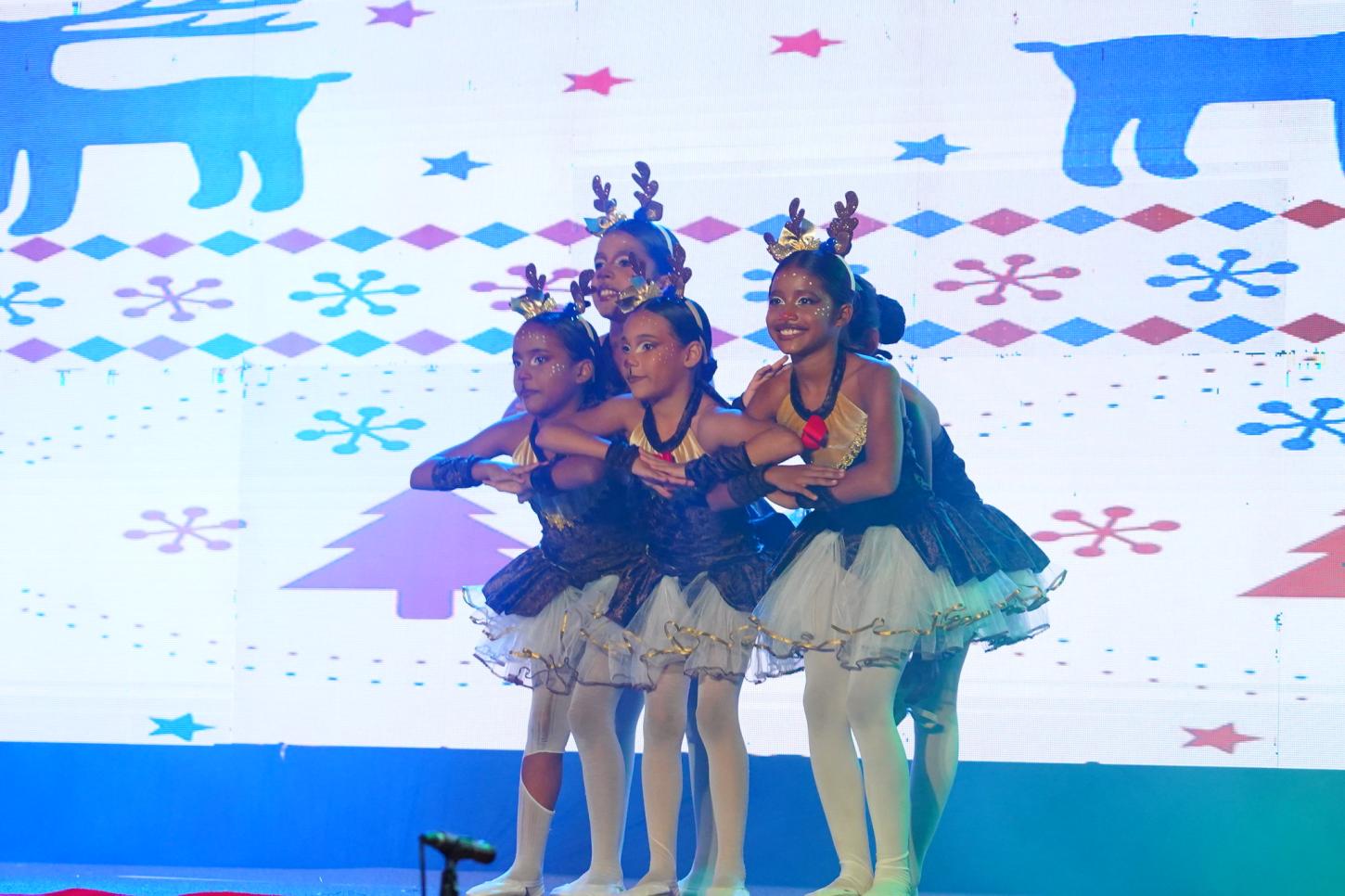 CCJuv realiza espetáculo natalino Árvore da Esperança