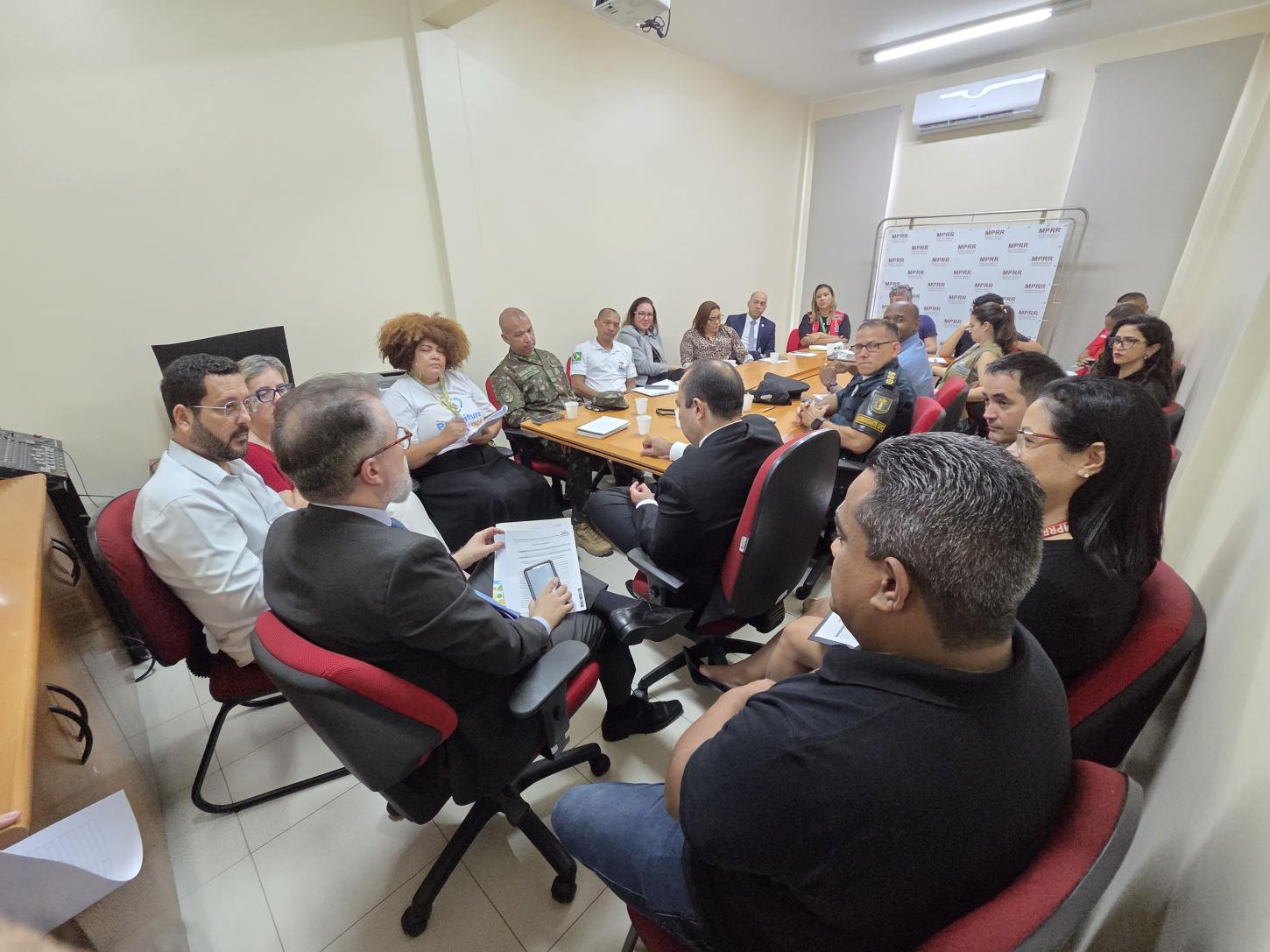 MPRR articula ações para retirar crianças e adolescentes da mendicância em Boa Vista