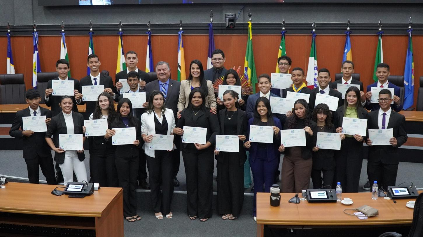 Parlamento Jovem Roraimense 2025 encerra atividades após seis meses de vivências legislativas