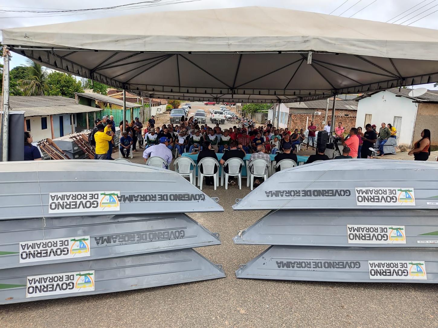 Pescadores de São Luiz do Anauá recebem embarcações e reforço na produção