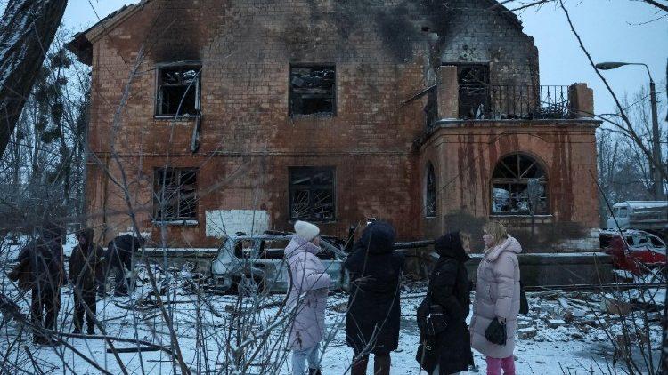 Papa manifesta preocupação com Irã e Síria e pede paz na Ucrânia