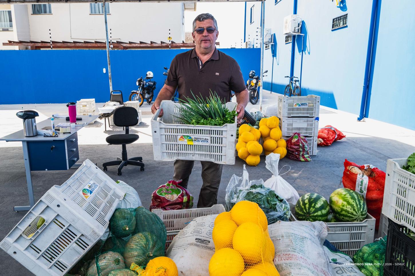 Prefeitura inicia entrega de 76 toneladas de alimentos da agricultura familiar a instituições sociais