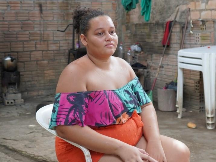  A jovem Ana Clara Lima Gadelha foi m&atilde;e aos 16 anos