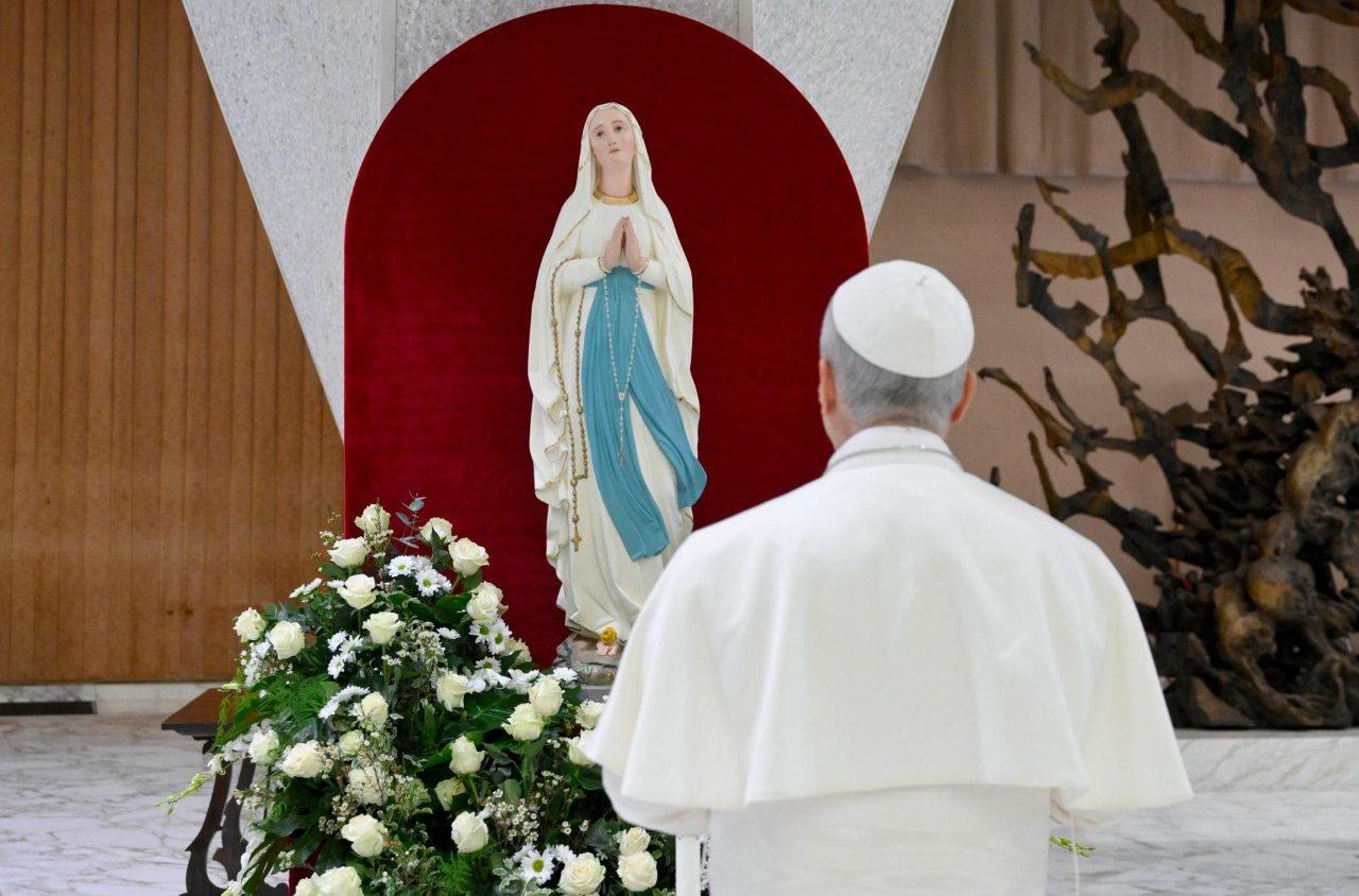 Papa: a Palavra de Deus sacia nossa sede de sentido e verdade