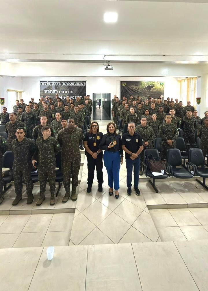 Polícia Civil leva palestra sobre Lei Maria da Penha a militares do 7º BIS
