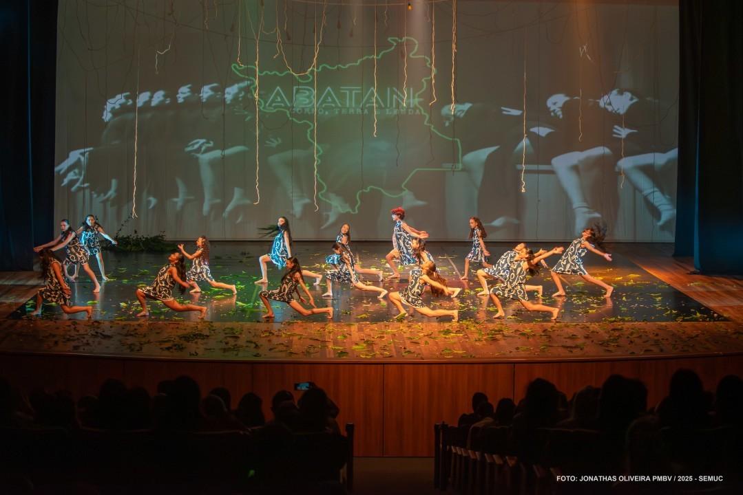 Prefeitura abre inscrição para audições do balé jovem e infantil