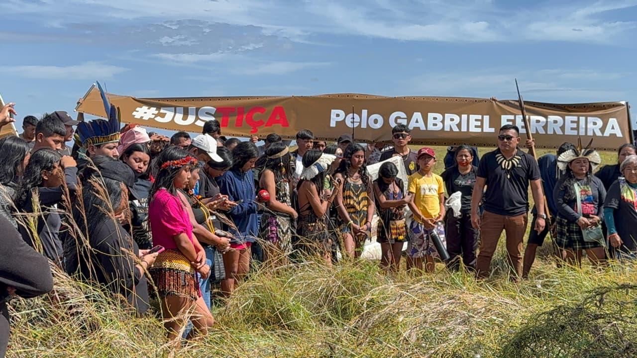 “Quem matou Gabriel?”: indígenas realizam ato e cobram respostas das autoridades