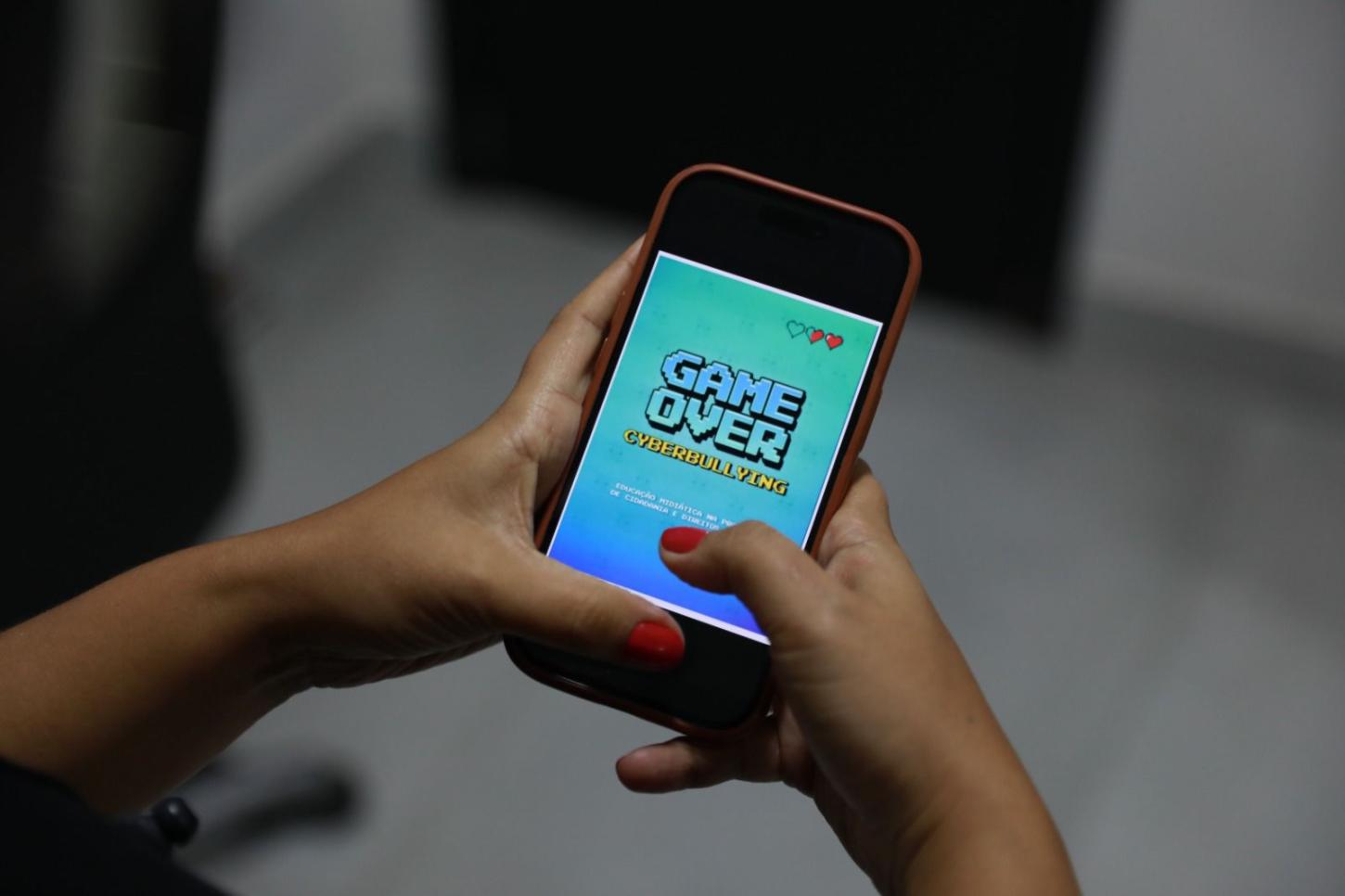 Curso de jornalismo da UFRR em parceria com a DPE-RR criam cartilha de orientação sobre combate ao Cyberbullying