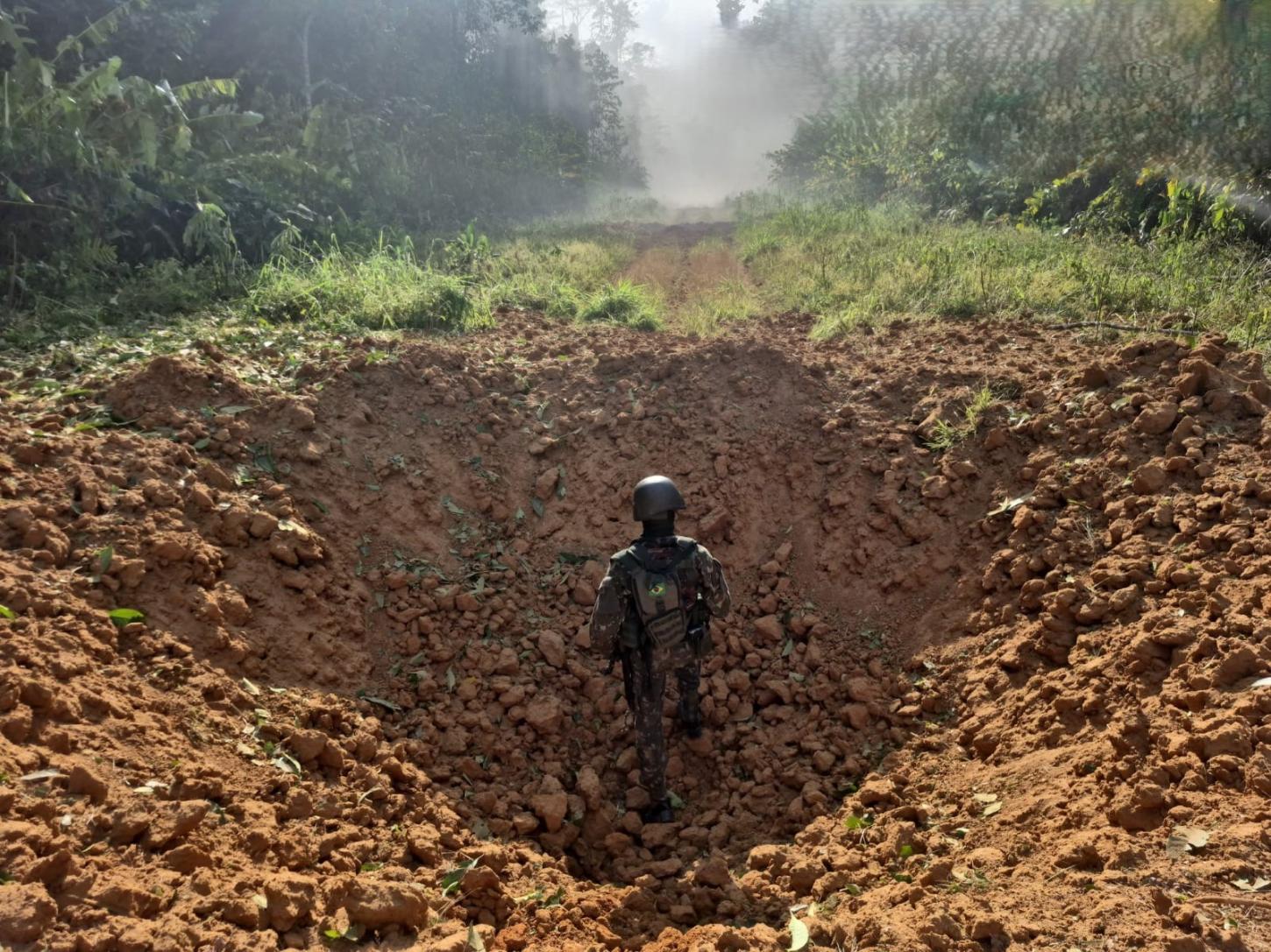 Operação Catrimani II destrói pista clandestina usada por garimpeiros na Terra Yanomami