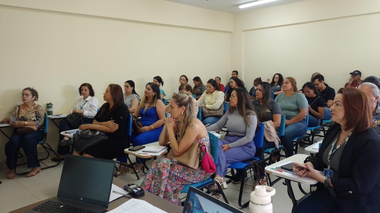 Sesau capacita profissionais da saúde para novo método de rastreio do Câncer do Colo do Últero