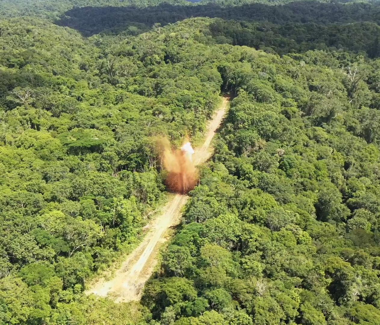 Cinco pistas de pouso ilegais são inutilizadas durante operação na TI Yanomami