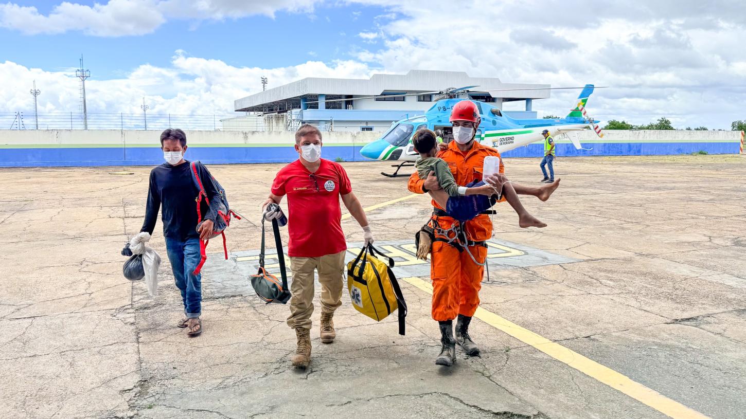 Após picada de cobra, criança indígena é socorrida em operação aérea de emergência