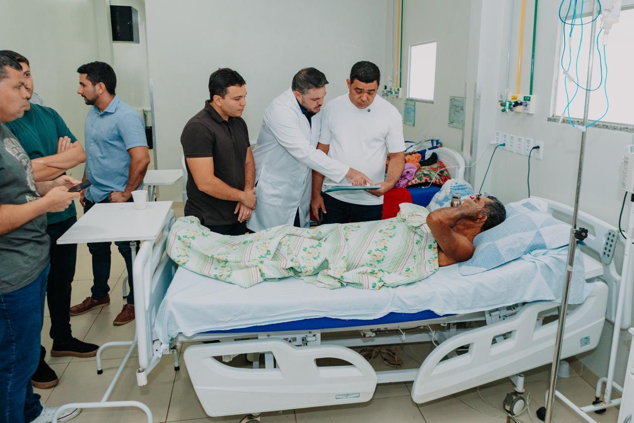 Em visita ao HGR, Sampaio anuncia ampliação de leitos e realização de cirurgias eletivas aos domingos