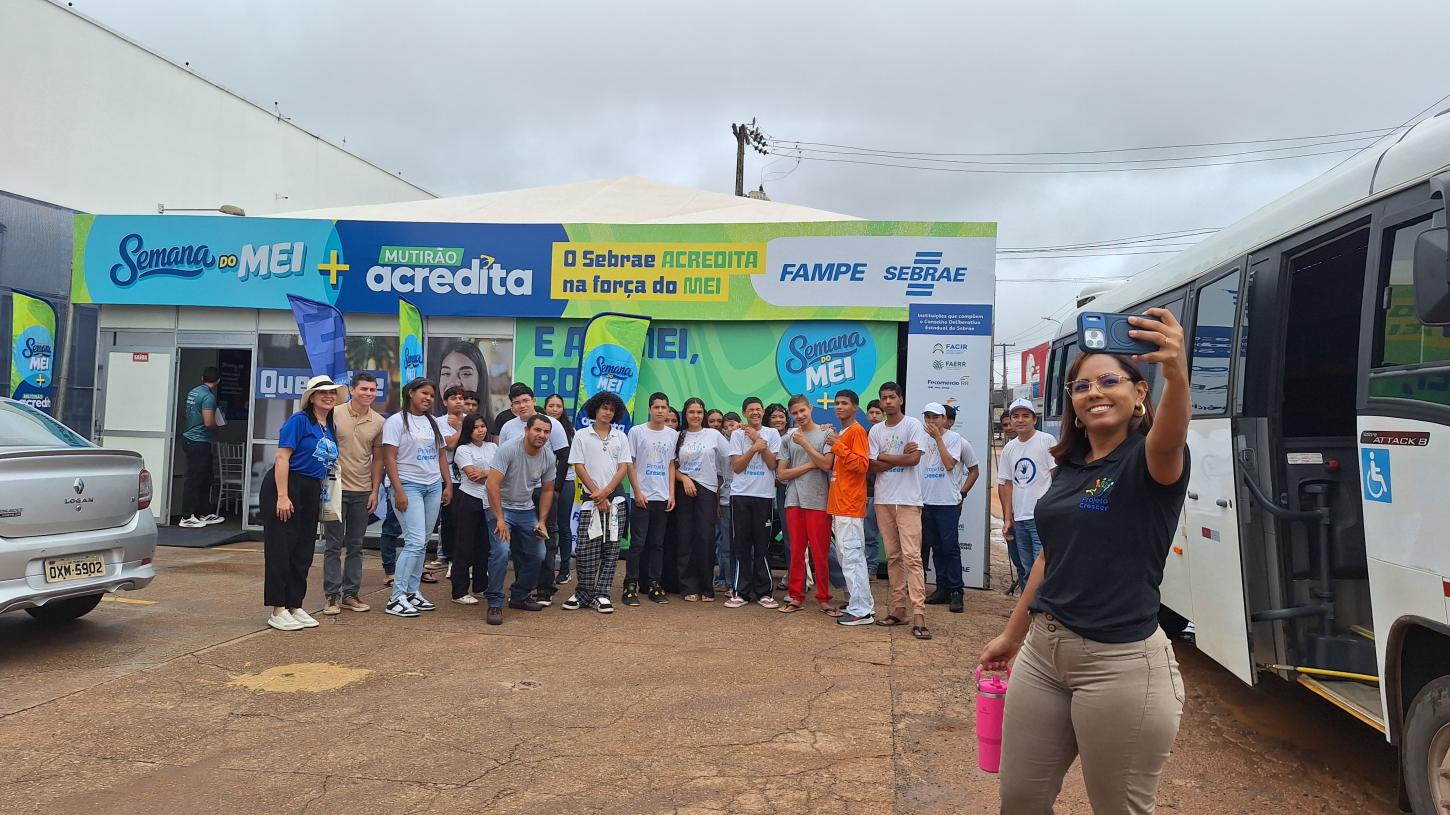 Projeto Crescer leva jovens para palestra sobre empreendedorismo e finanças