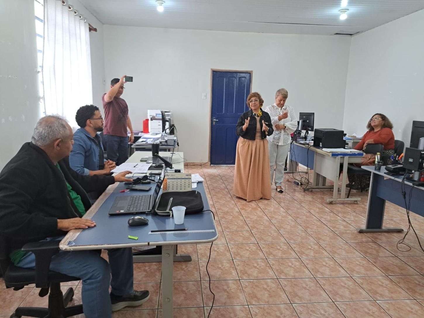 Comissão de Gestão do PCCR da Educação retoma atendimento ao público