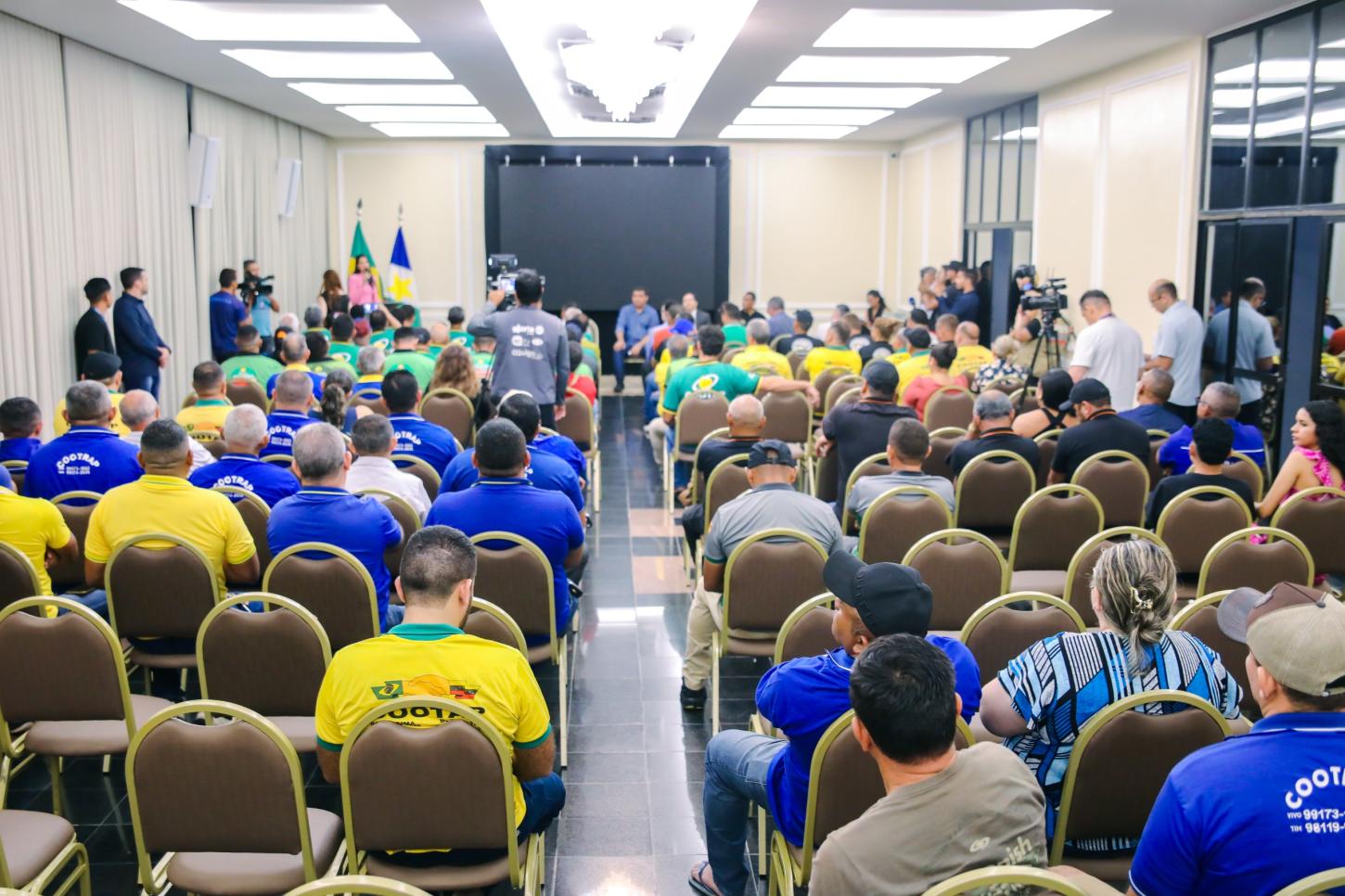 Governo regulamenta transporte alternativo e táxi intermunicipal em Roraima