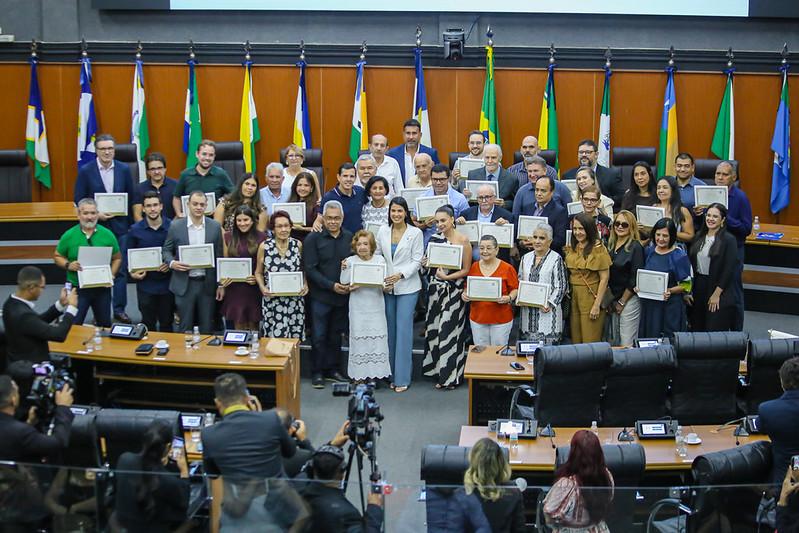 Empreendedores e famílias pioneiras recebem homenagem em sessão especial na ALERR