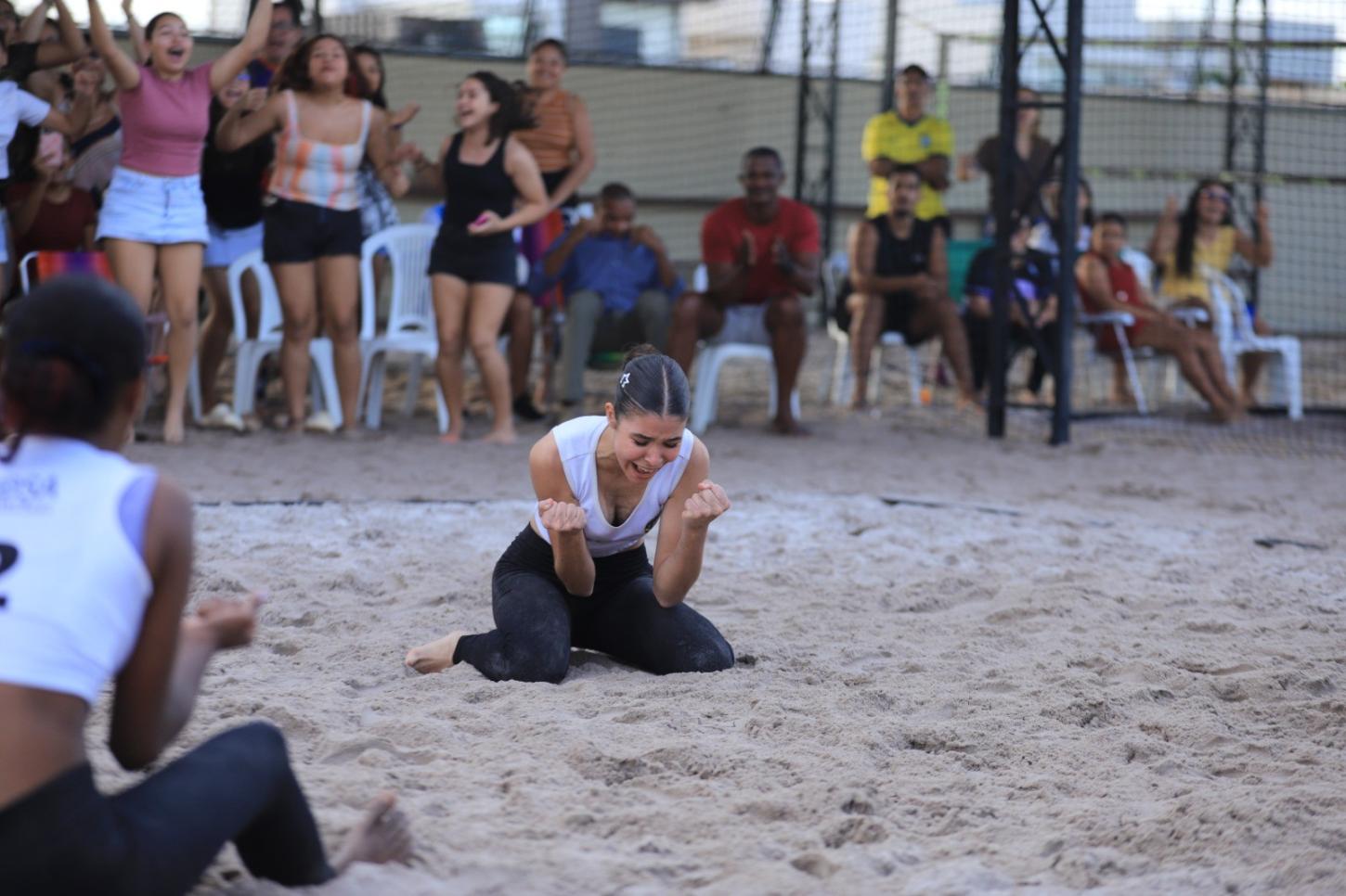 Jogos Escolares encerram disputas do vôlei de praia com participação de 96 duplas