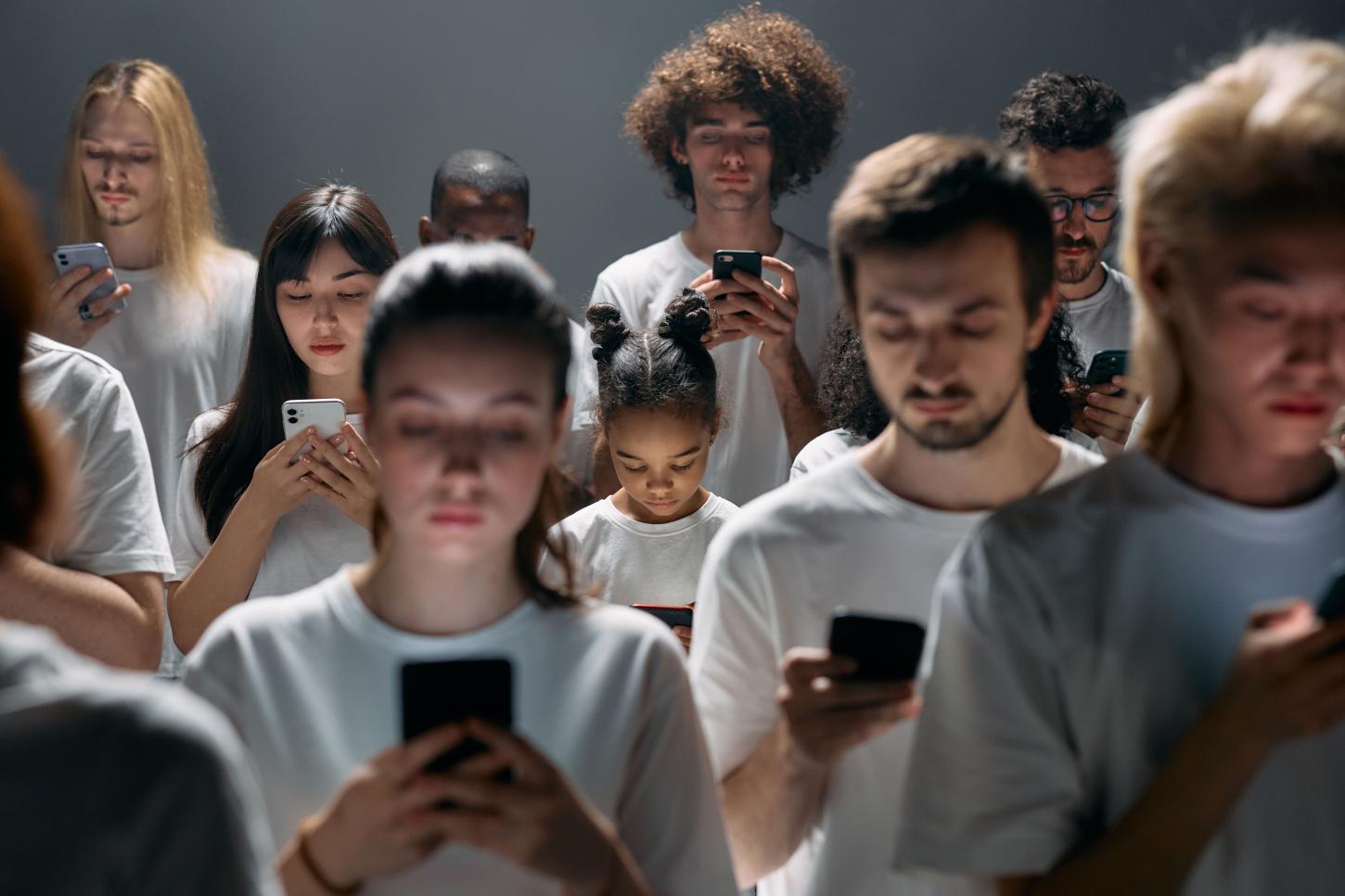 Meta lança alerta aos pais sobre postagens e mensagens e reforça IA para segurança de jovens