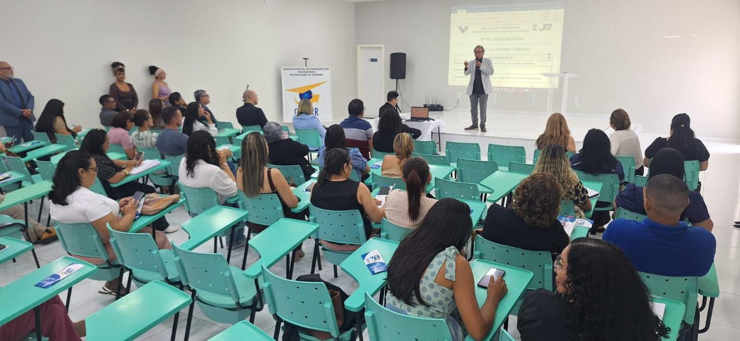 Educadores participam de formação sobre Educação Fiscal em Roraima