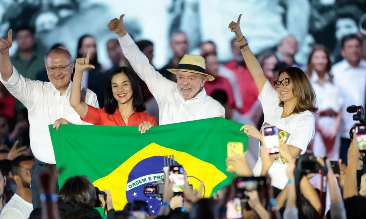 PT confirma candidatura de Lula e Alckmin à reeleição em convenção nacional