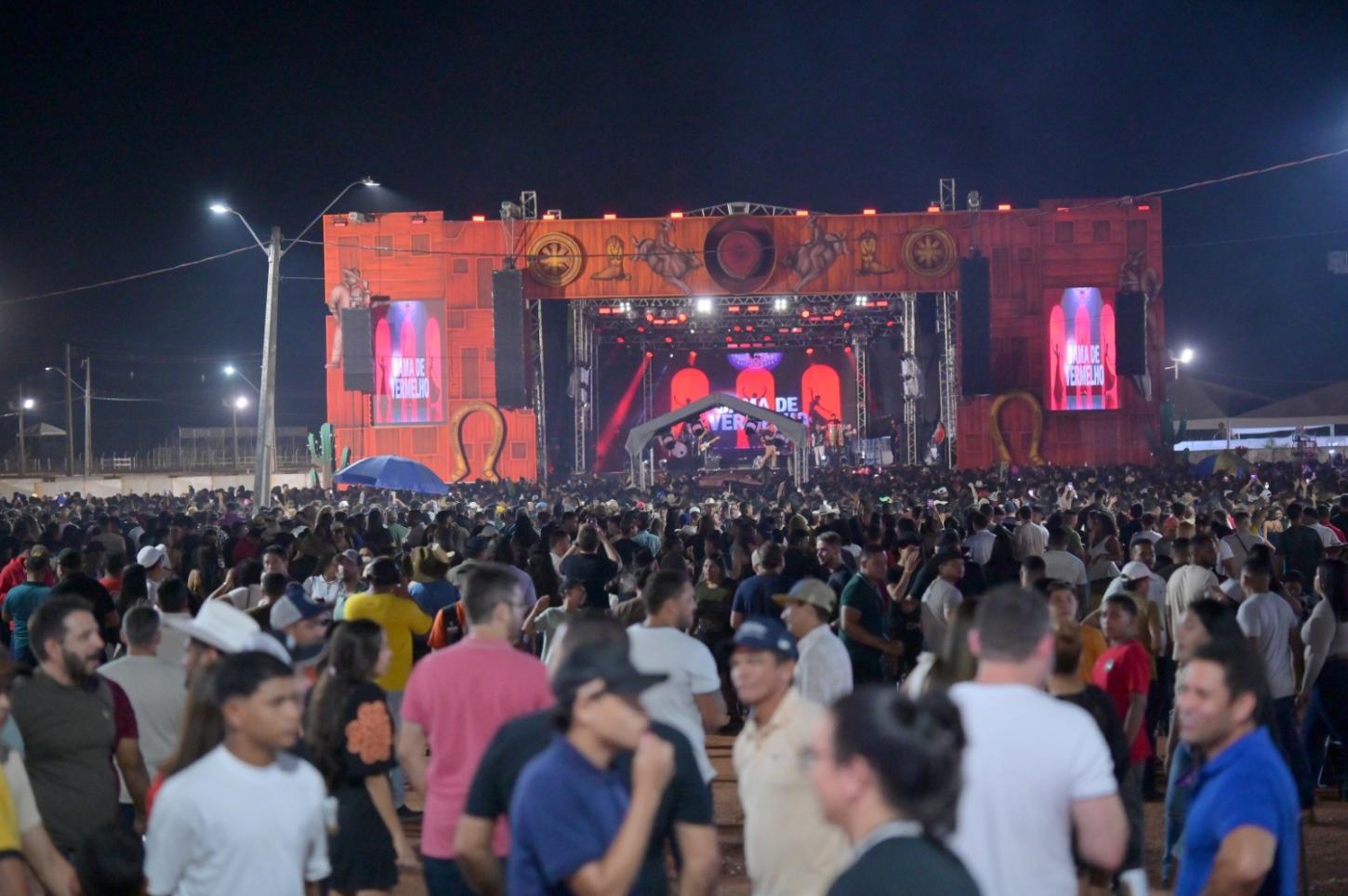 Segundo dia de festa reúne tradição, esporte e shows no Parque Dandãezinho