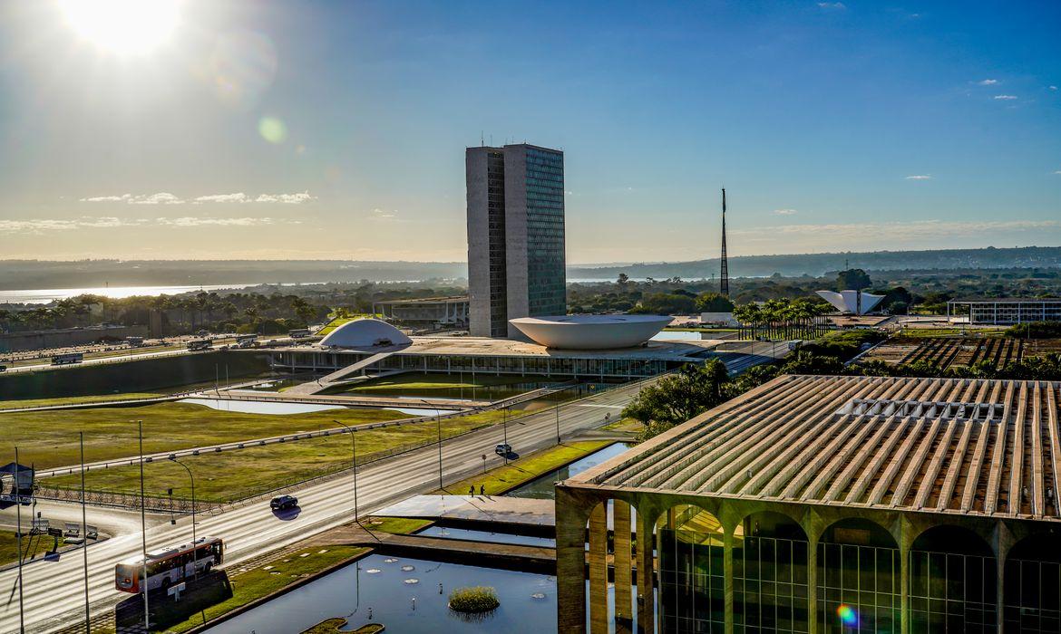 Senado deve iniciar tramitação da proposta que prevê o fim da escala 6x1