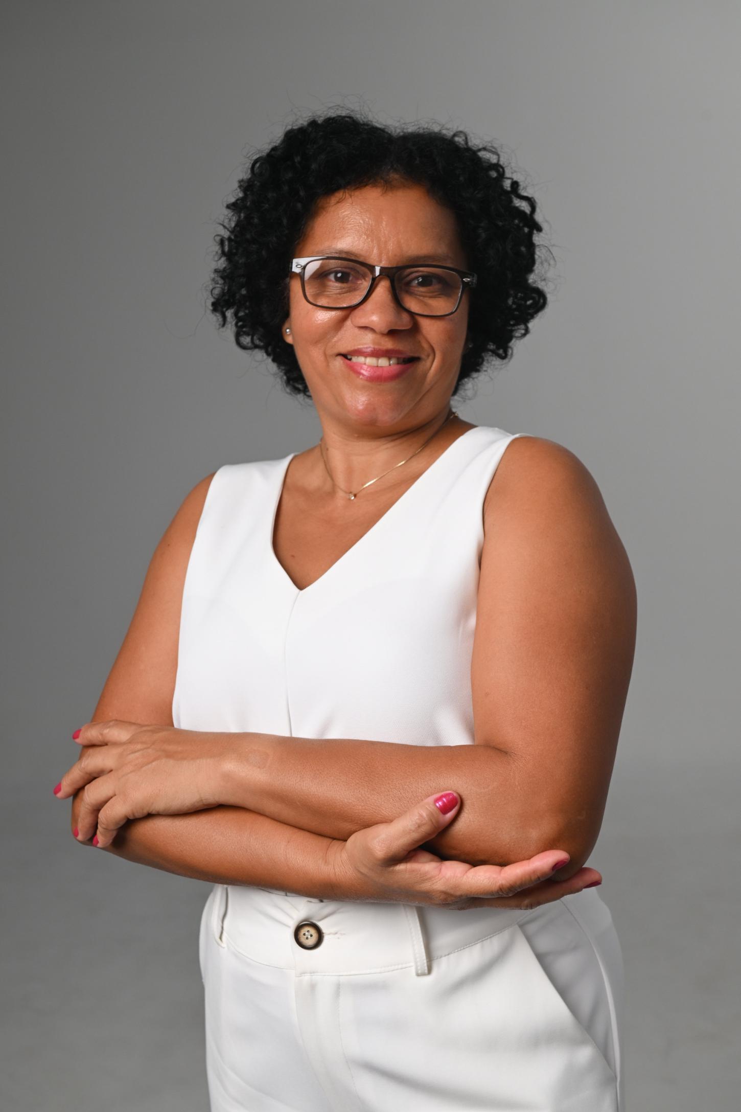 Rosi Aires participa nesta quinta-feira de entrevista ao vivo na Rádio Monte Roraima FM