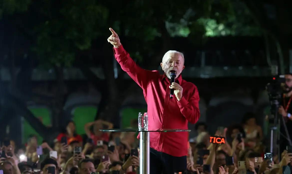 Boletins de urna no exterior apontam vantagem de Lula em cinco países